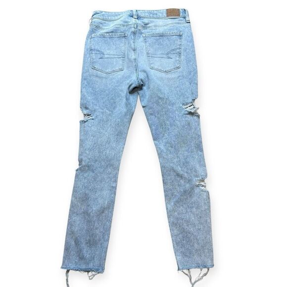 AMERICAN EAGLE Women's Light Blue Wash The Dream Jean Super Hi-Rise Distressed D - Picture 2 of 6